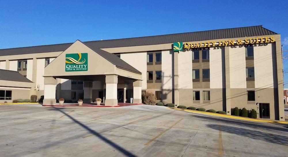 Quality Inn & Suites Quincy - Downtown 외부 사진