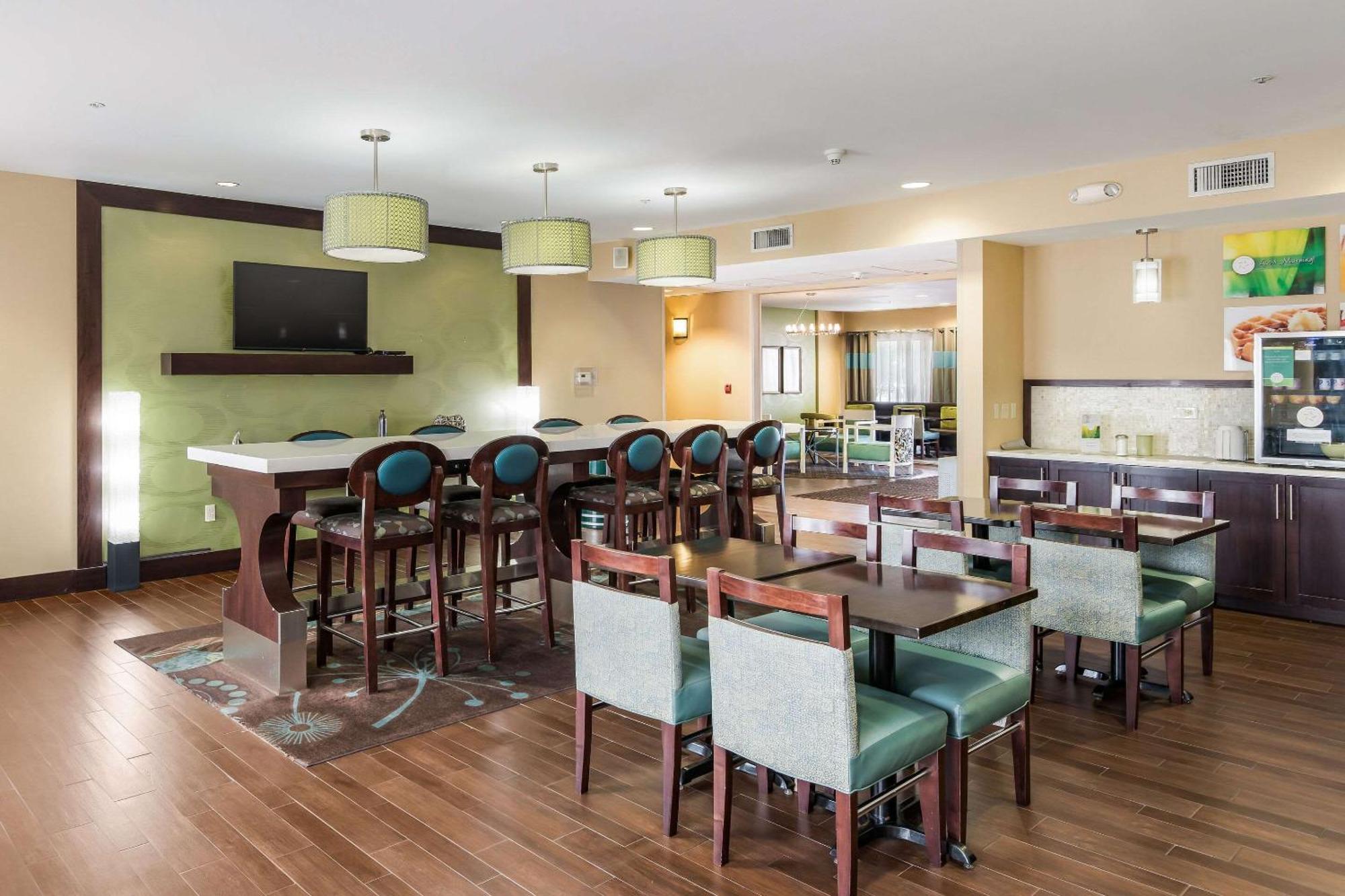 Quality Inn & Suites Quincy - Downtown 외부 사진