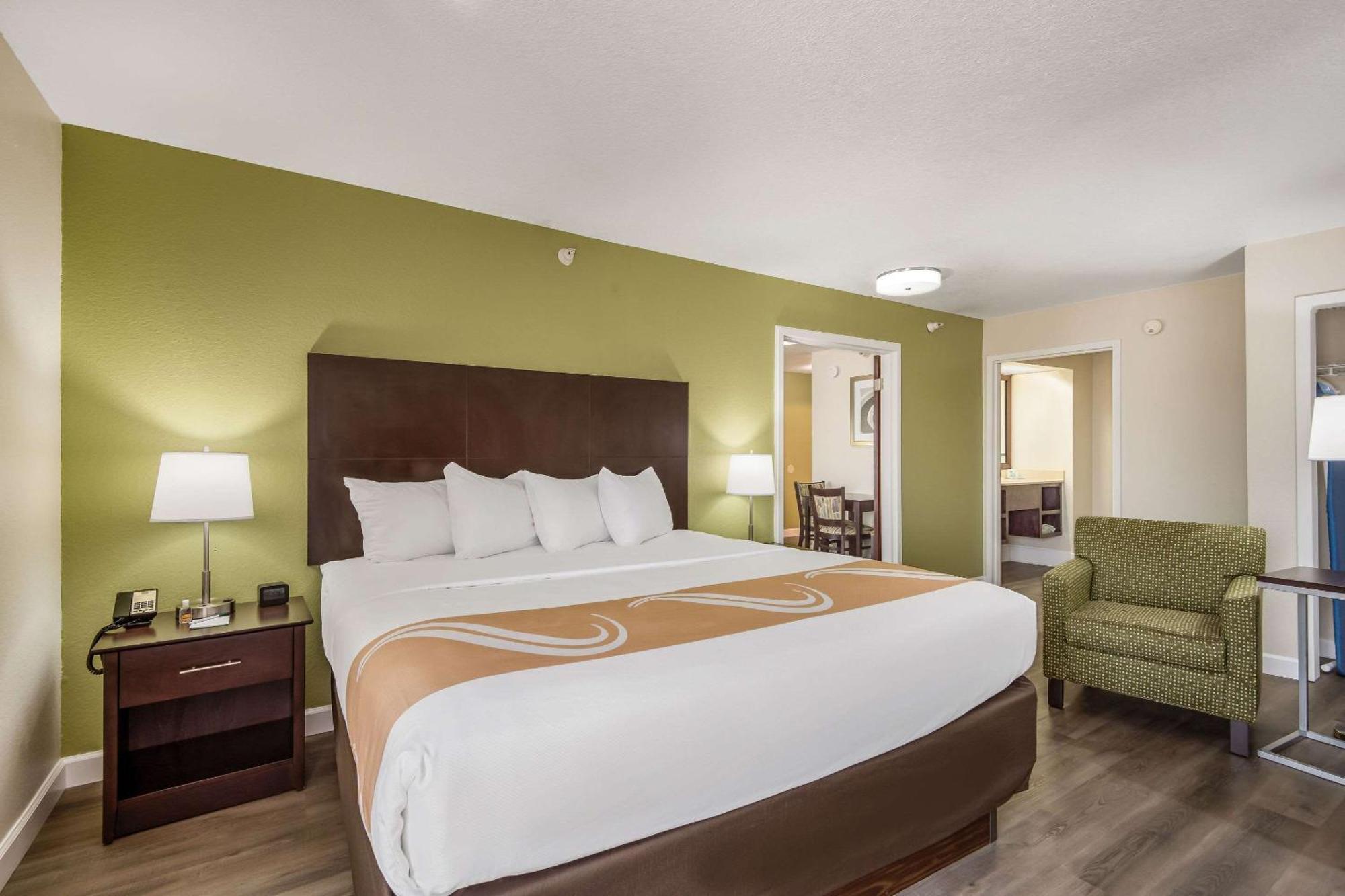 Quality Inn & Suites Quincy - Downtown 외부 사진