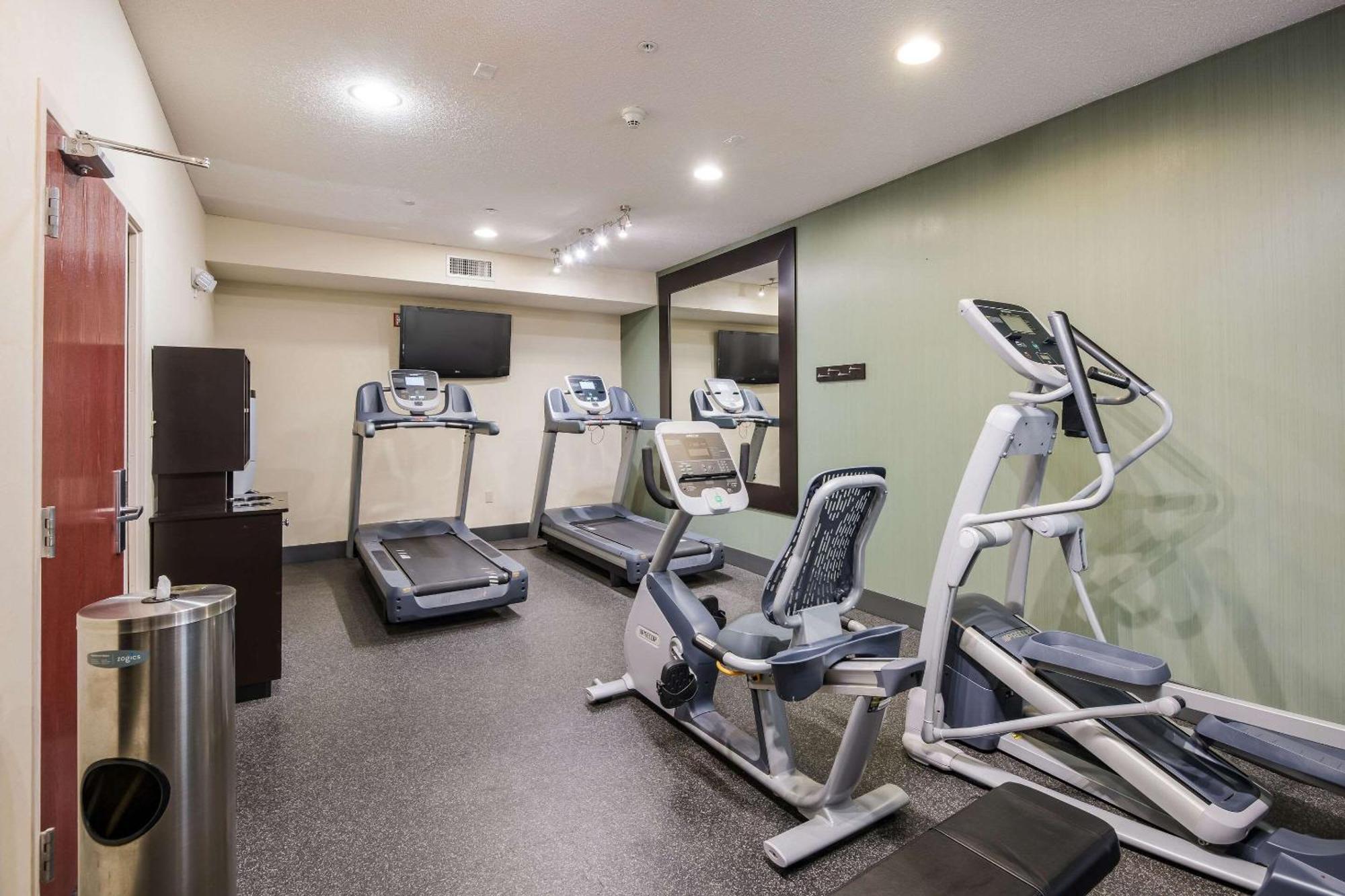 Quality Inn & Suites Quincy - Downtown 외부 사진