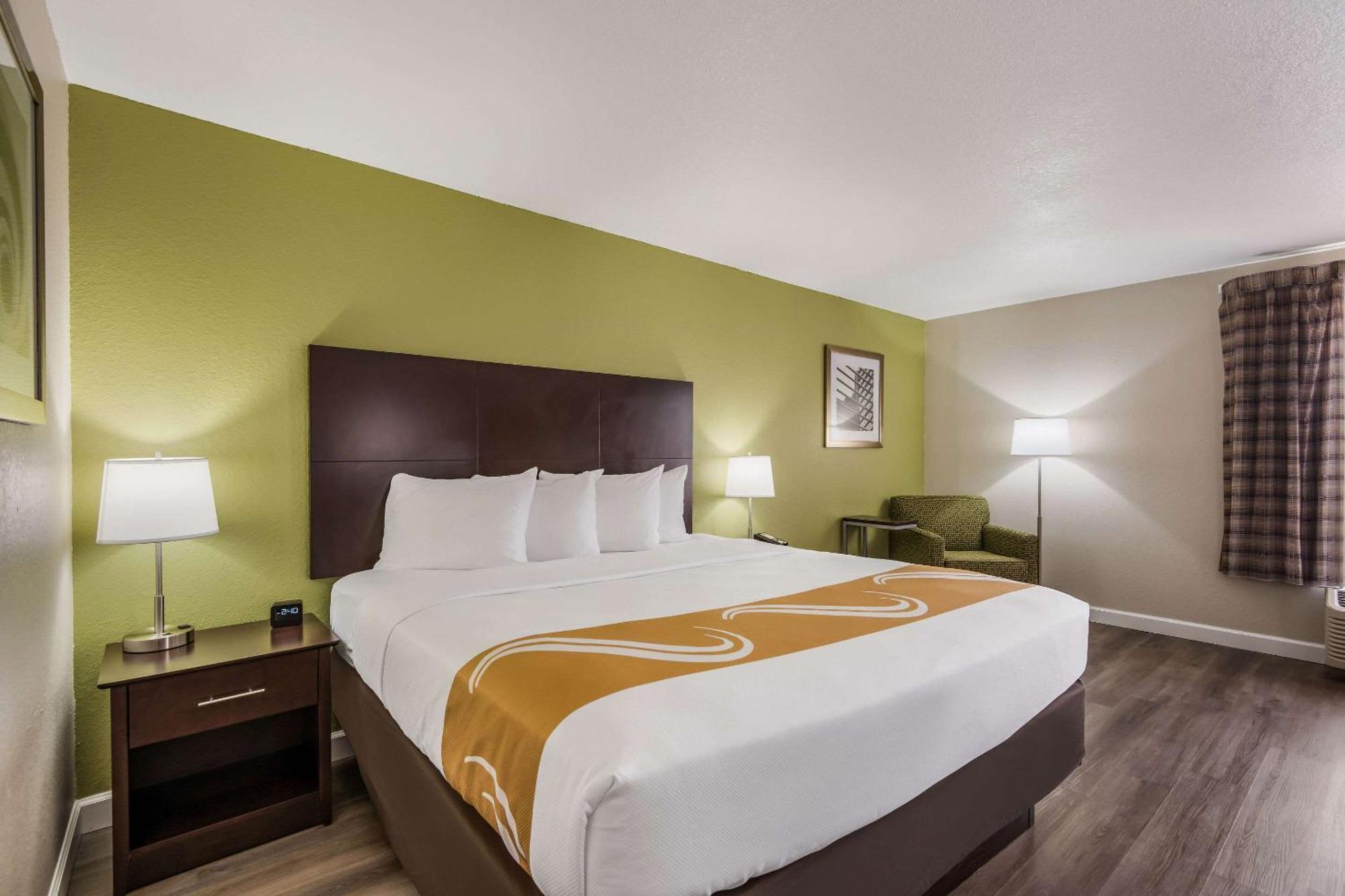 Quality Inn & Suites Quincy - Downtown 외부 사진