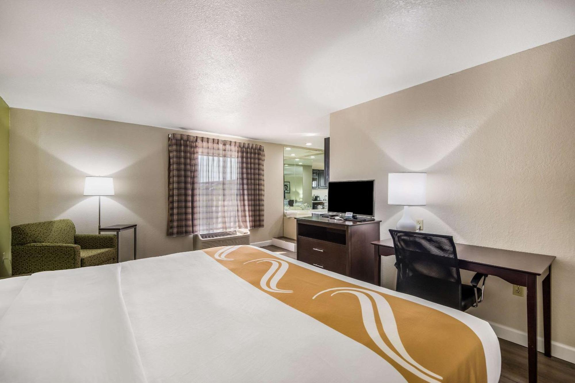 Quality Inn & Suites Quincy - Downtown 외부 사진
