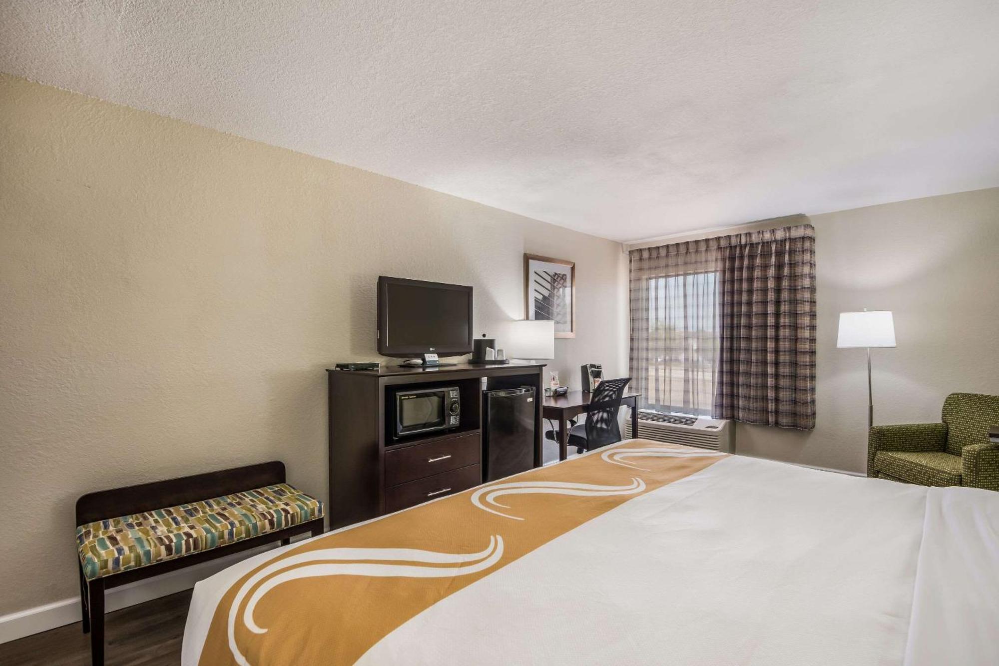 Quality Inn & Suites Quincy - Downtown 외부 사진