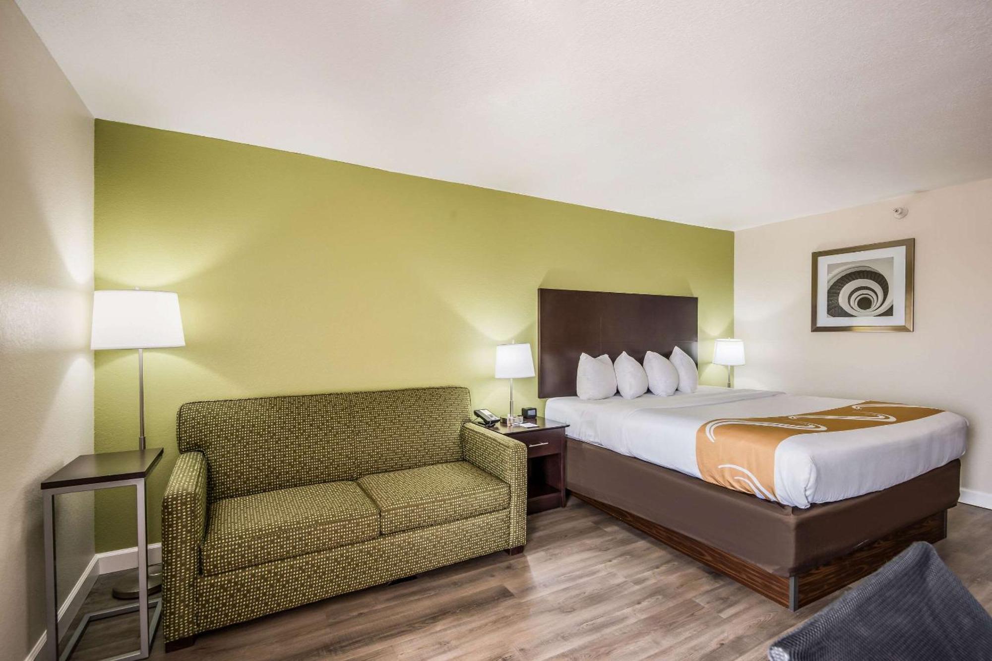 Quality Inn & Suites Quincy - Downtown 외부 사진