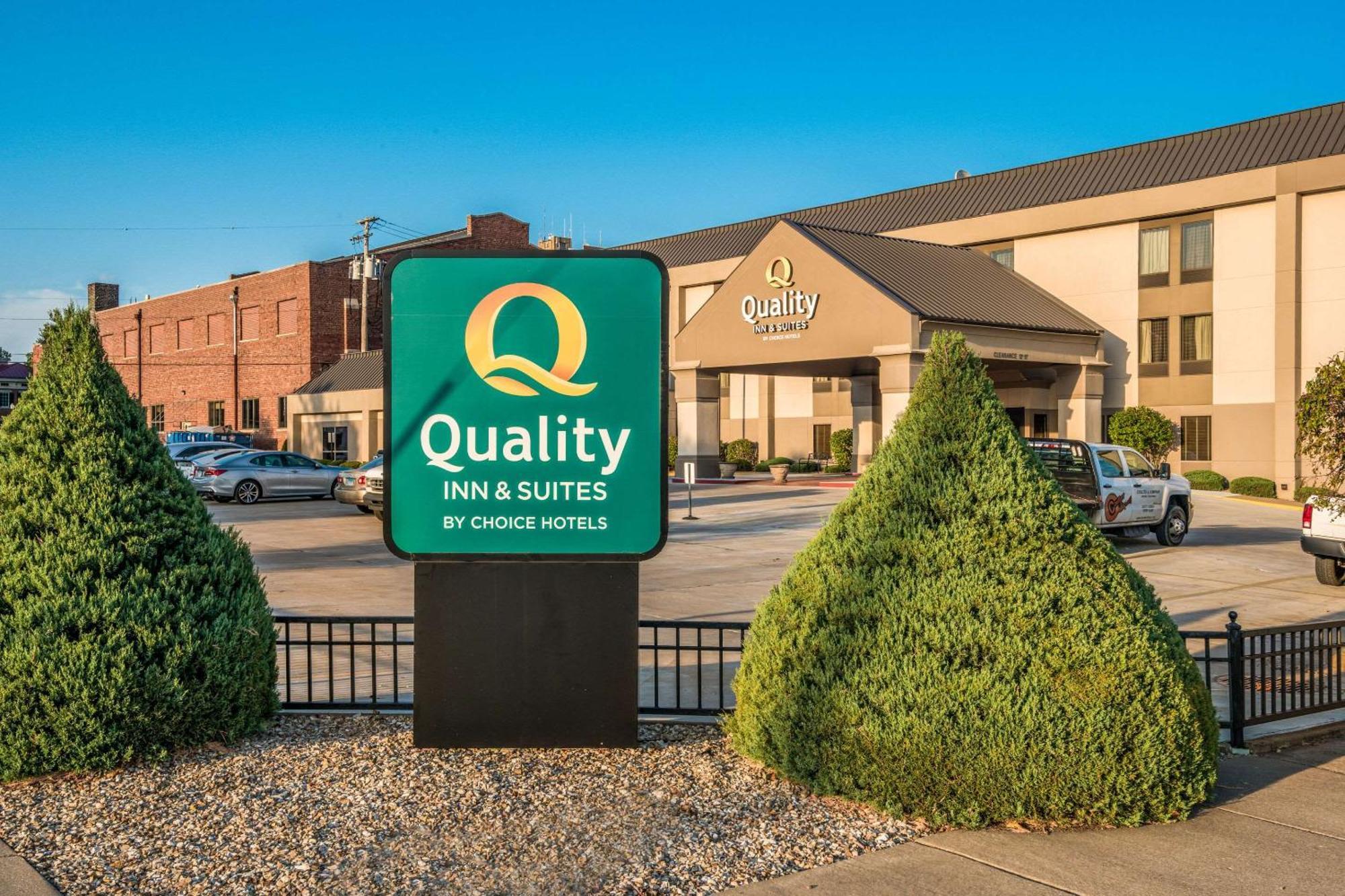 Quality Inn & Suites Quincy - Downtown 외부 사진