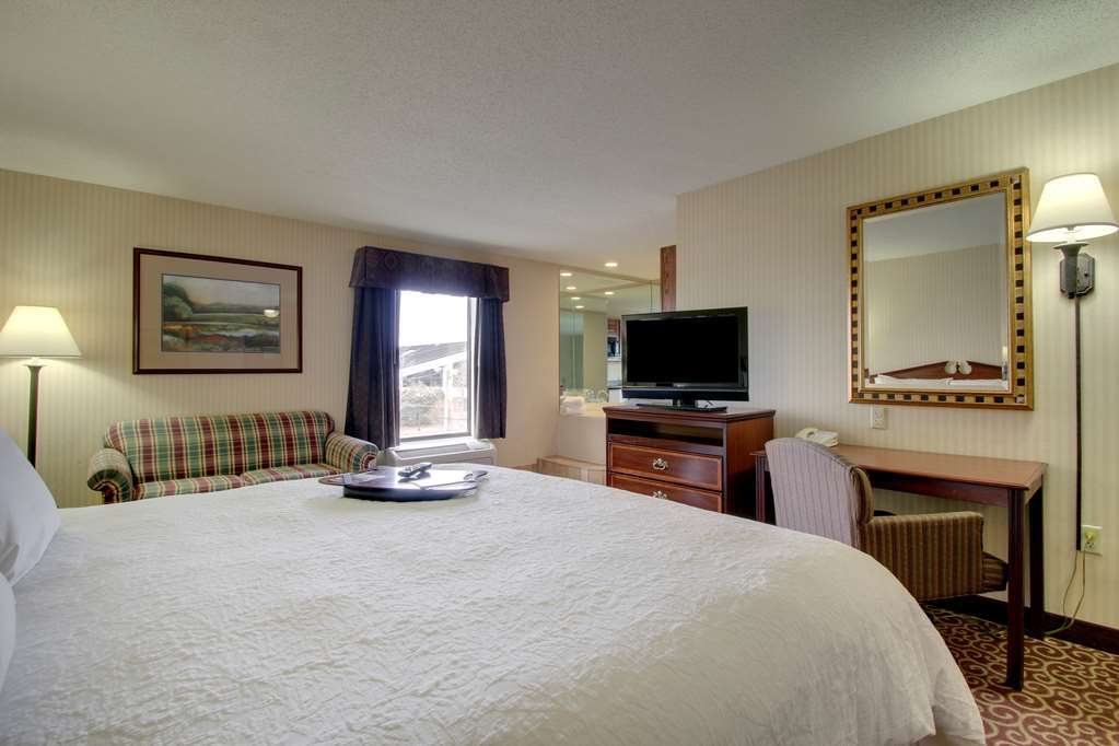 Quality Inn & Suites Quincy - Downtown 객실 사진