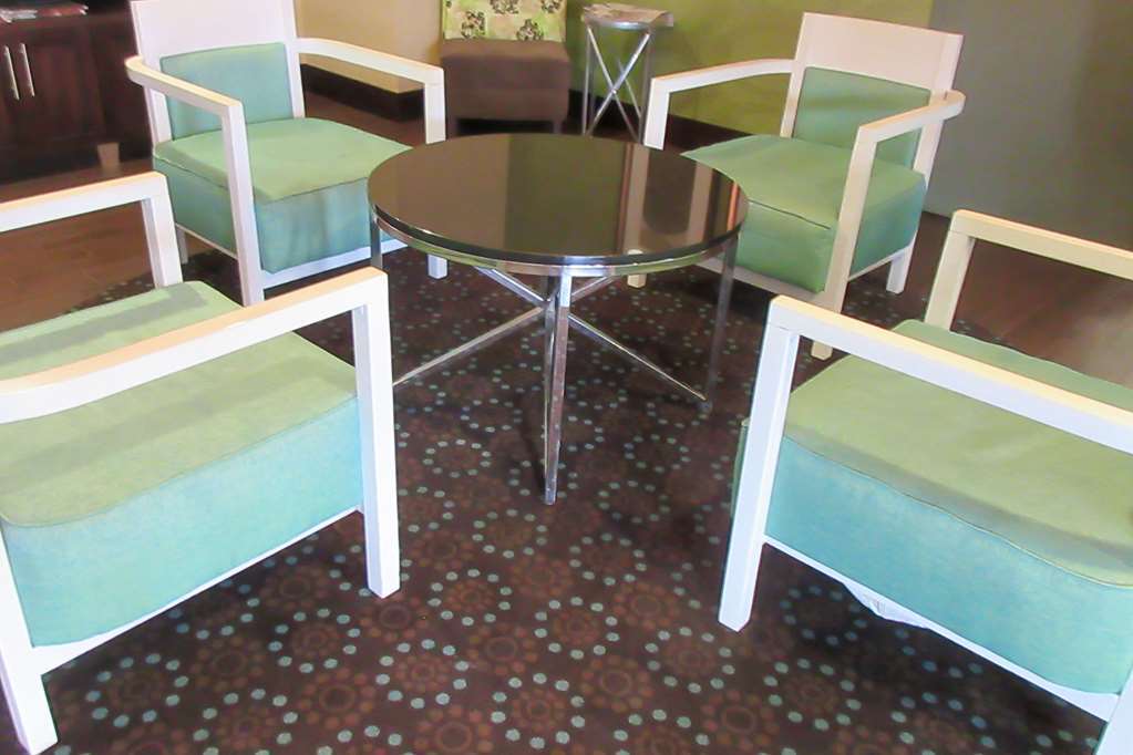 Quality Inn & Suites Quincy - Downtown 내부 사진