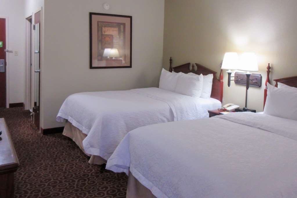 Quality Inn & Suites Quincy - Downtown 객실 사진