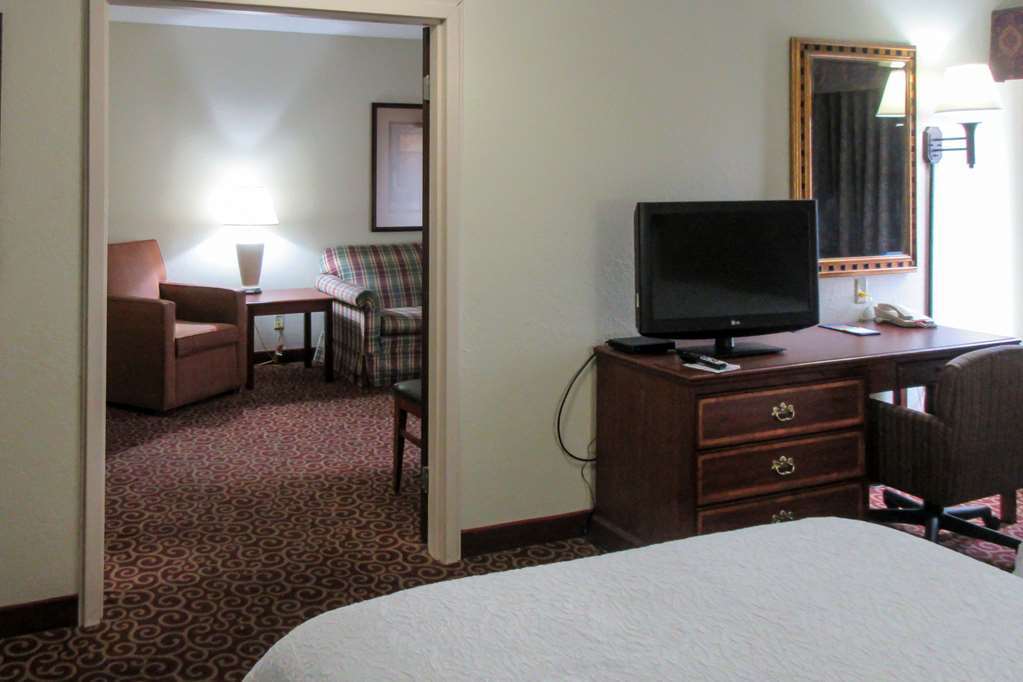 Quality Inn & Suites Quincy - Downtown 객실 사진